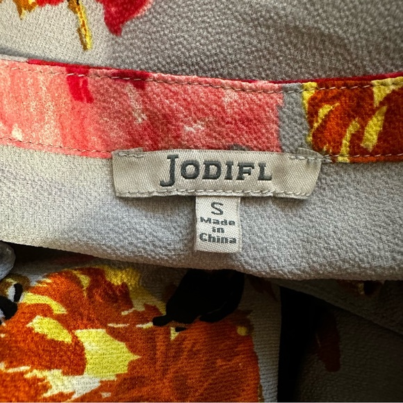 Jodifl small blouse floral with bell sleeves - Picture 8 of 8